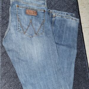 Wrangler Women's Light Blue Straight Leg Jeans
